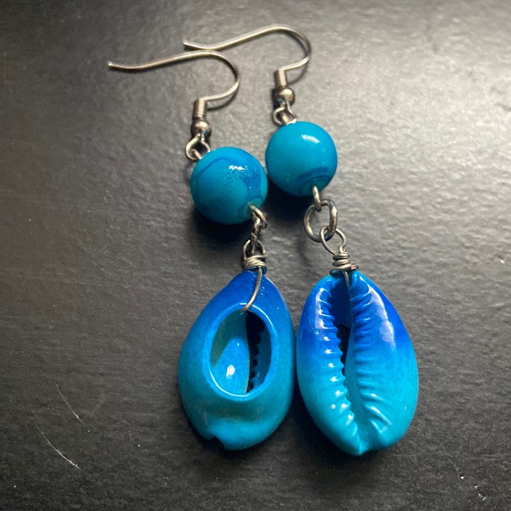 Cowry shell earrings